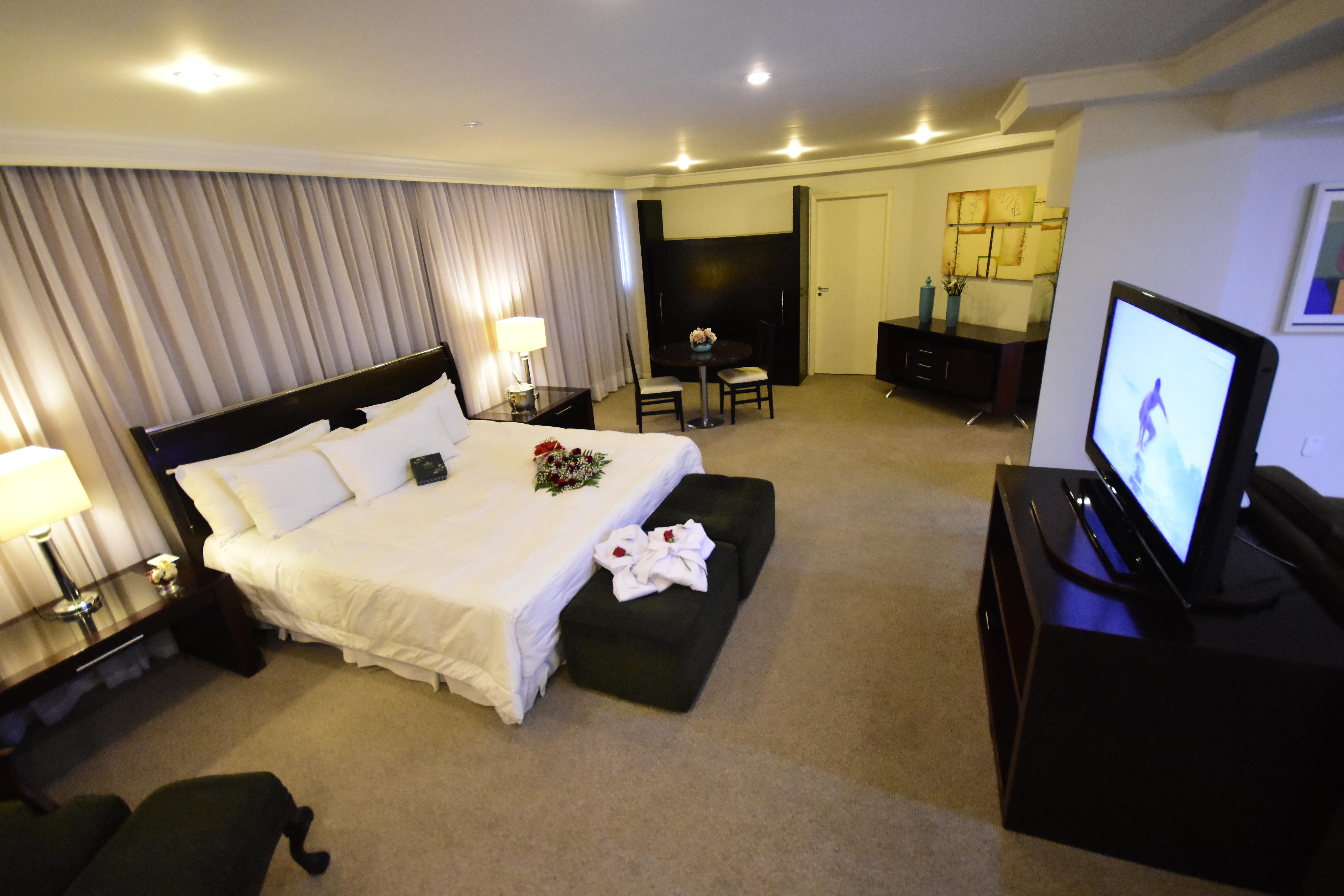 Bourbon Cascavel Hotel Buitenkant foto